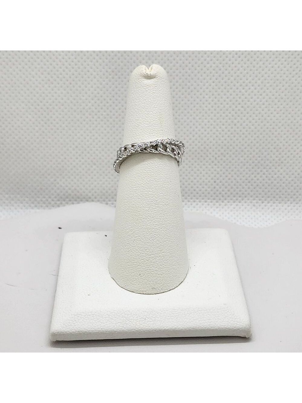 Brand New Sterling Silver 925 link cross over Ring